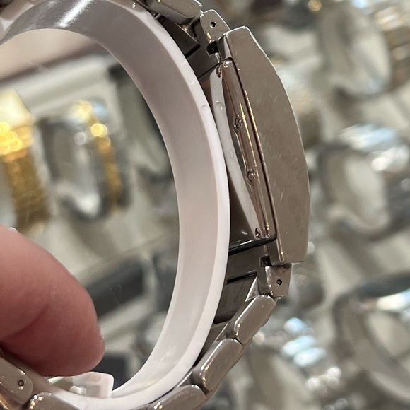 GUCCI Watch 7700 Series Silver Chronograph Date Men's Timepiece Watch - Picture 5 of 7